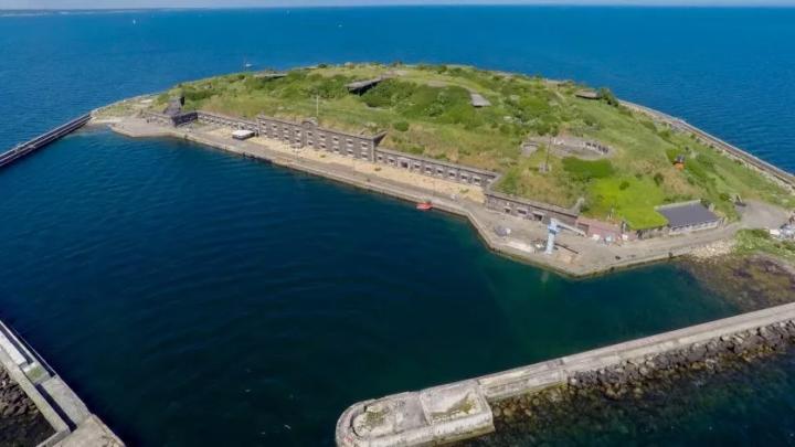 Dronofoto af Ungdomsøen